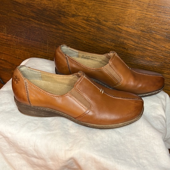 NATURALIZER N5 COMFORT NATURAL LEATHER MALVINA  SLIP ON SHOES - Picture 2 of 8